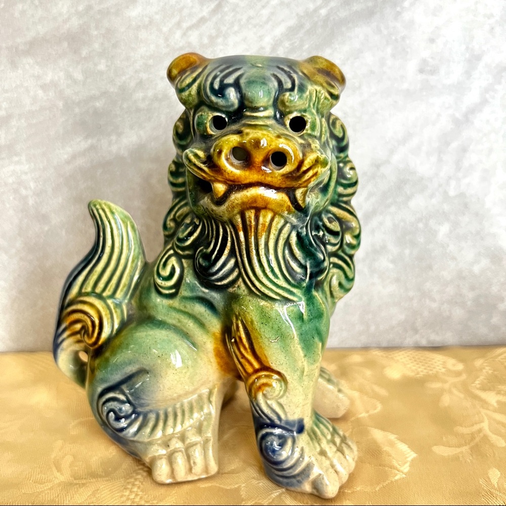 Rare Vintage Oriental Chinese Asian Shishi Foo Dog Lion Glazed Ceramic Figurine